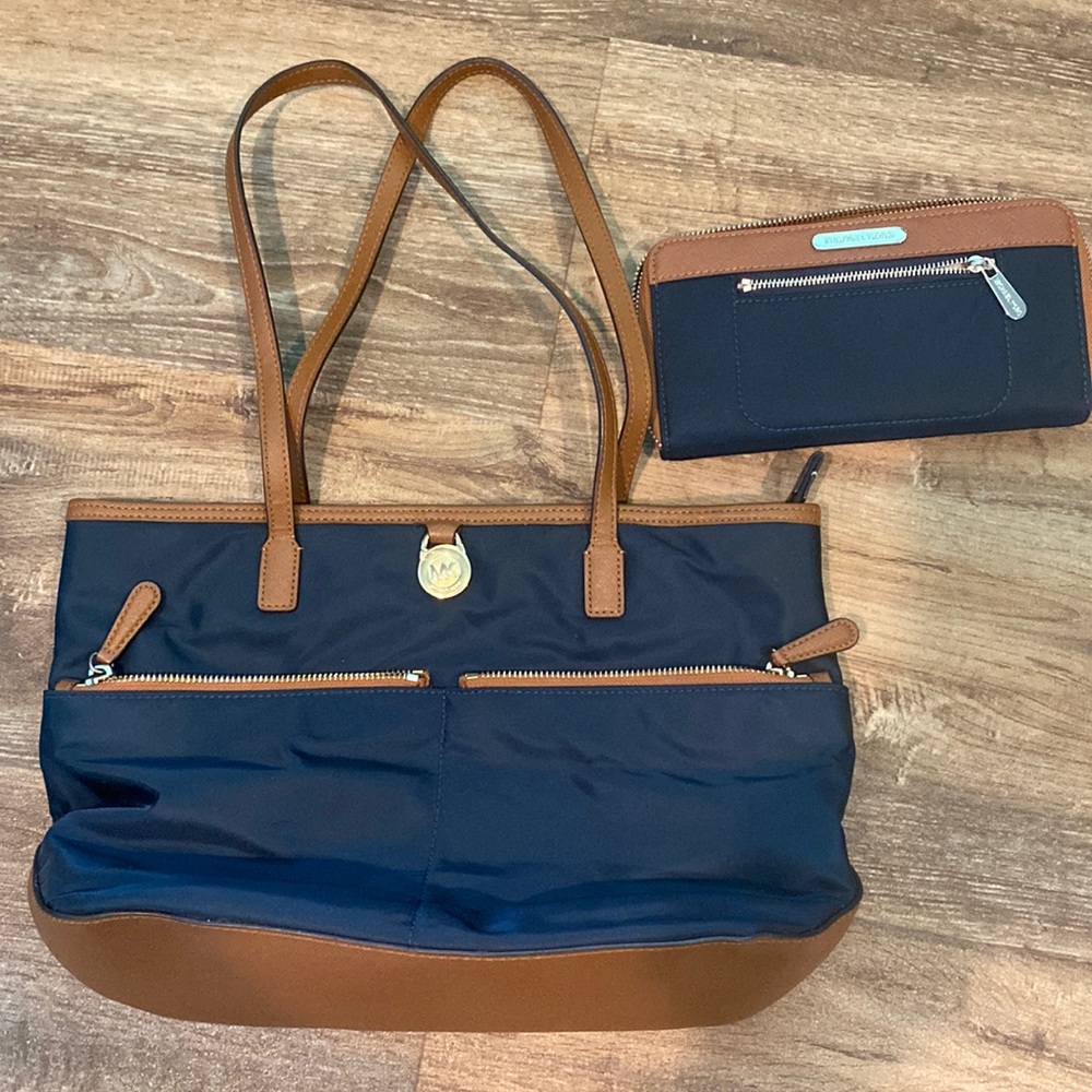 MICHAEL KORS bag and wallet